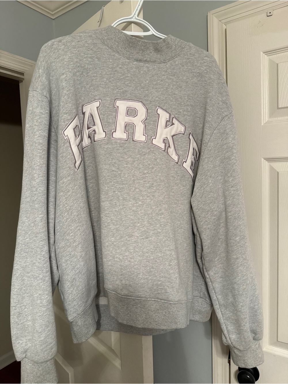 Parke mock neck size XXL grey and white!